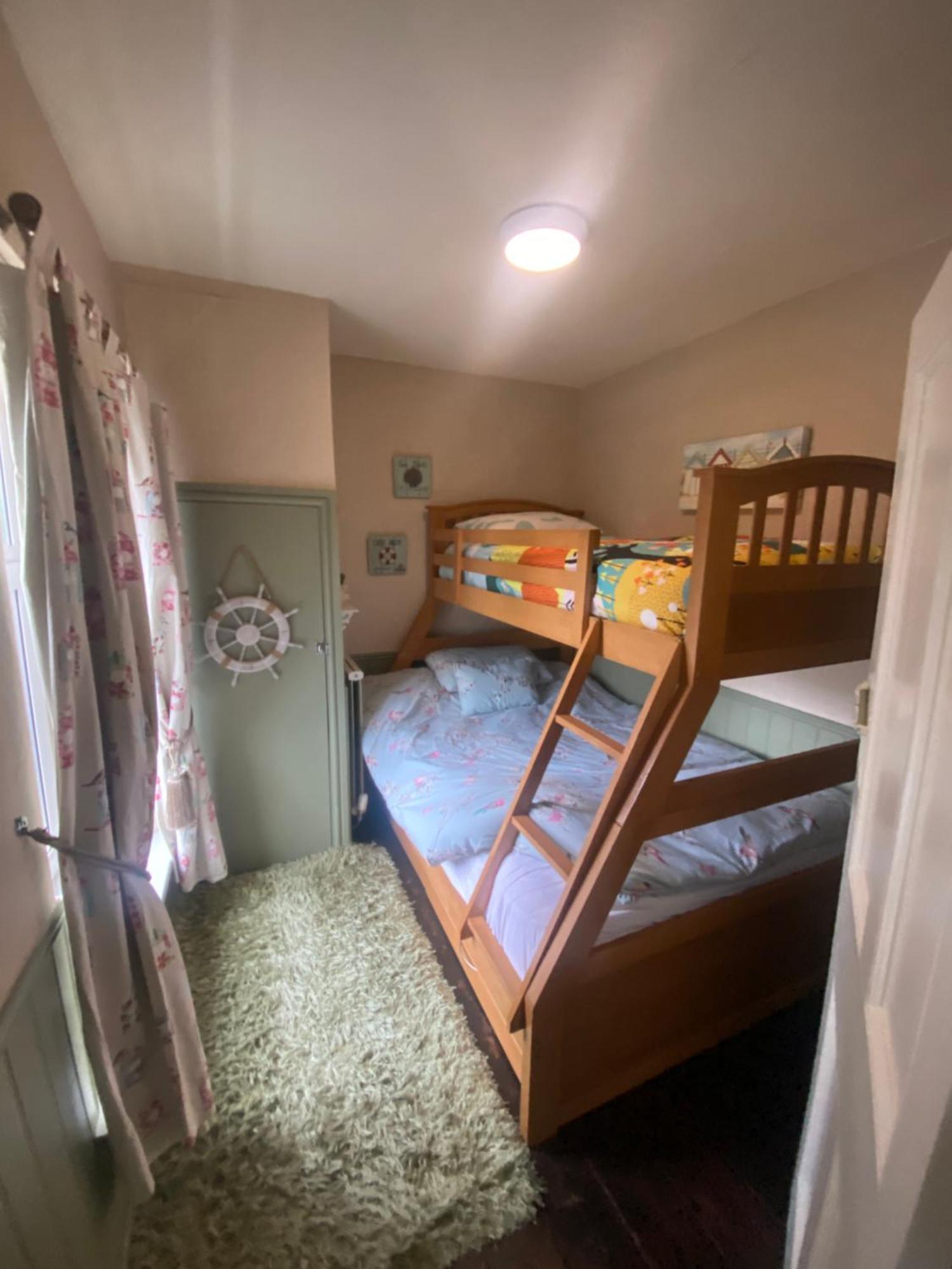 3 Bed Town House Llandeilo Carmarthenshire别墅 外观 照片
