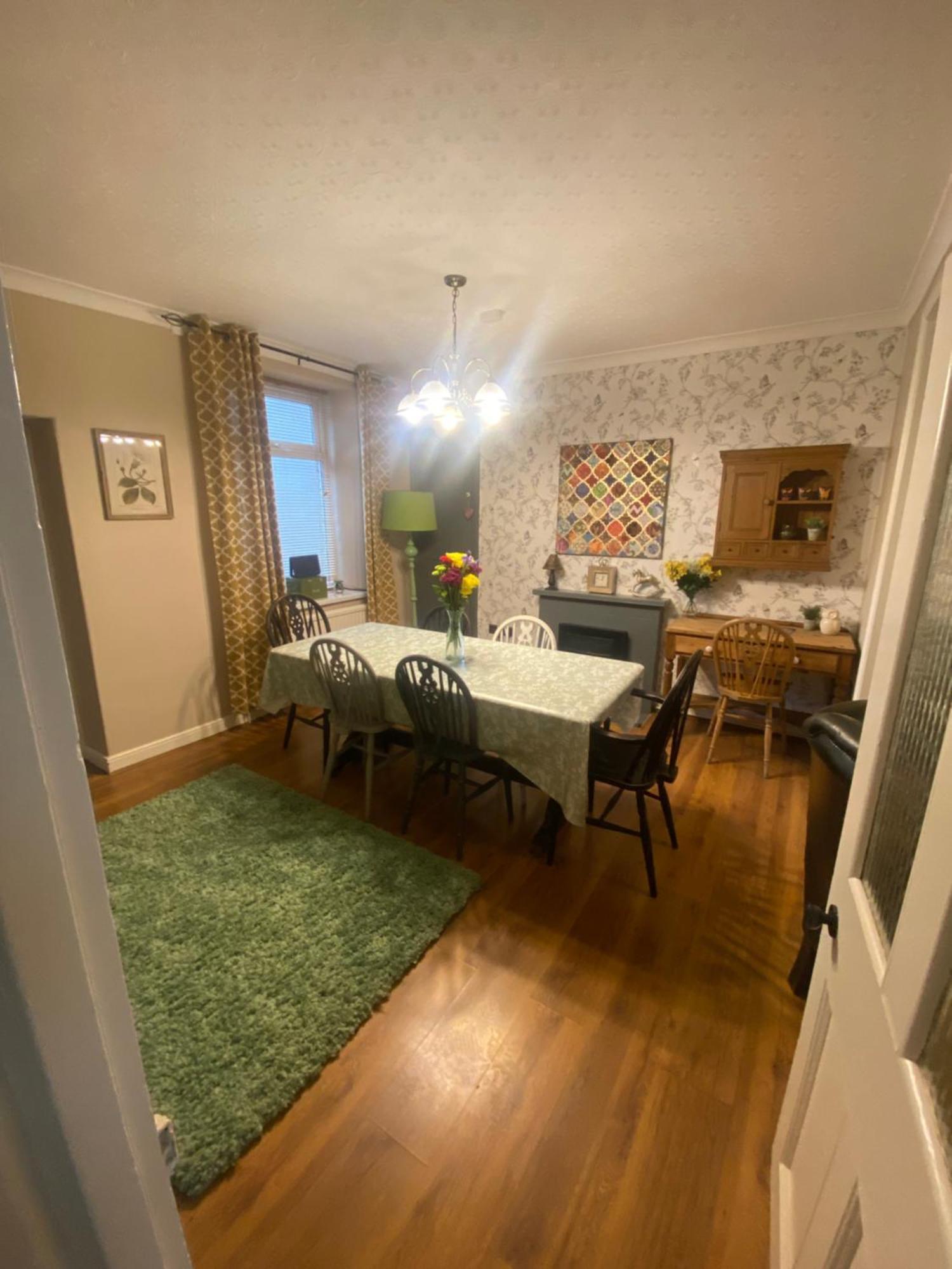 3 Bed Town House Llandeilo Carmarthenshire别墅 外观 照片