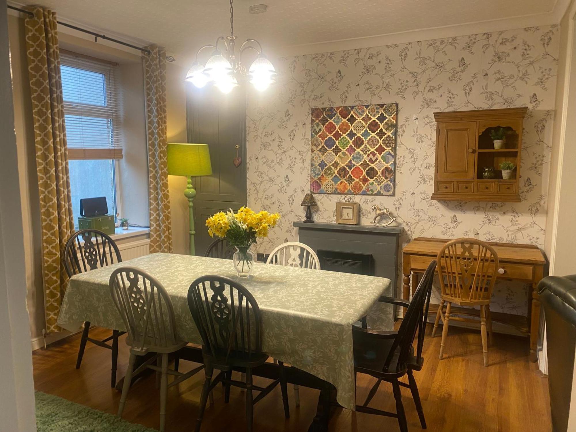 3 Bed Town House Llandeilo Carmarthenshire别墅 外观 照片